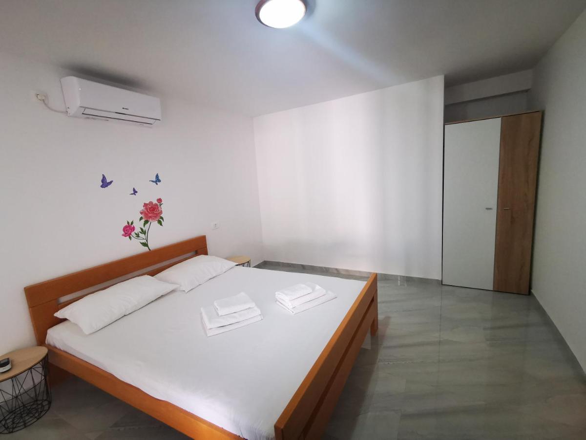 Apartments Vrdoljak Lumbarda Luaran gambar